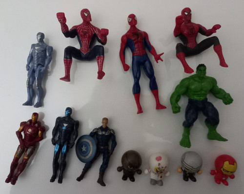 Small marvel figures bundle - marvel,